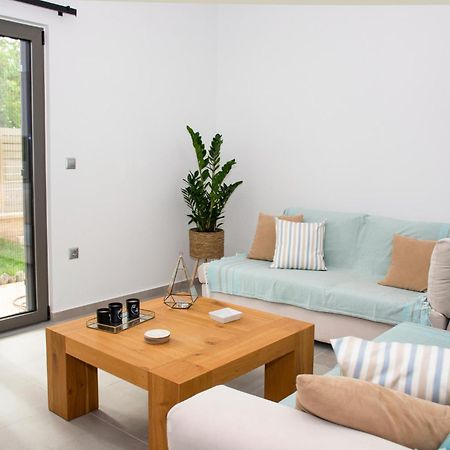 קיסאמוס Christina Apartment מראה חיצוני תמונה